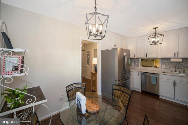 Building Photo - 206 Pleasants Dr