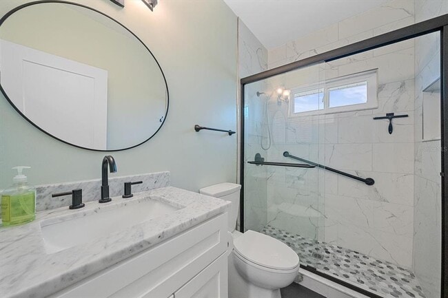Building Photo - 5865 Tidewood Ave