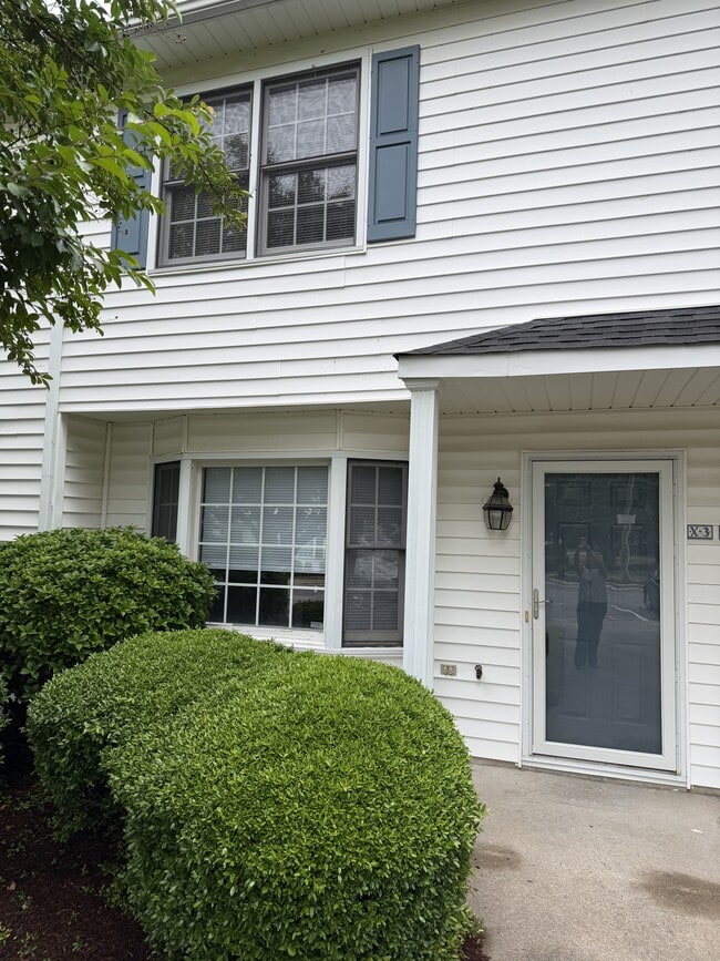 Building Photo - 3811 Sterling Pointe Dr