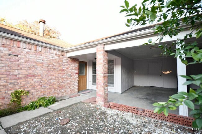 Building Photo - 13114 Careywood Dr