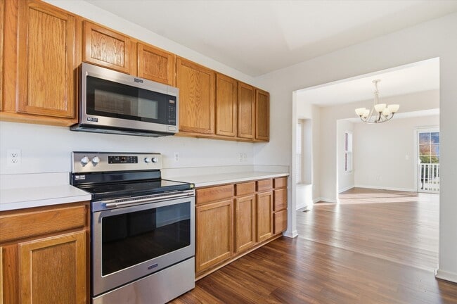 Building Photo - 6342 Trumpeter Ln