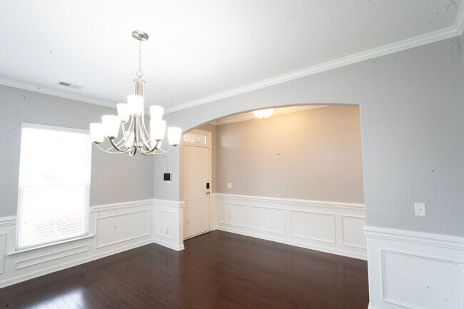 Building Photo - Coming Available!