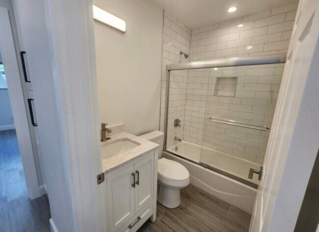 Building Photo - 10845 White St