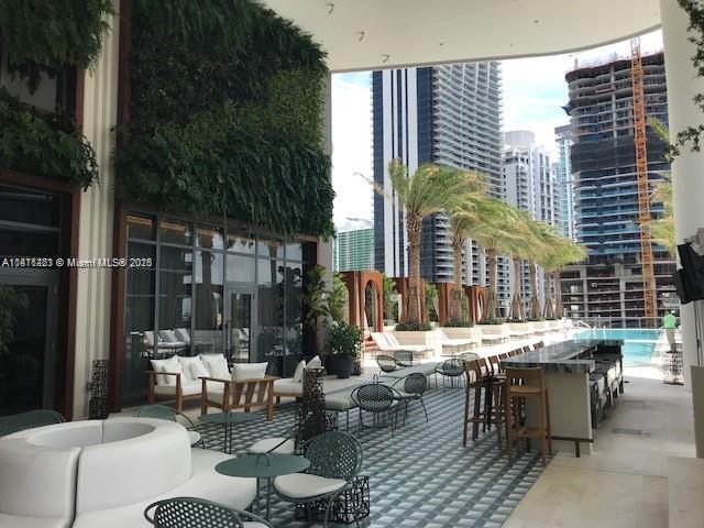 Building Photo - 801 S Miami Ave