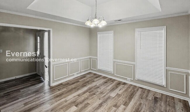 Building Photo - 2901 Old Well Ln