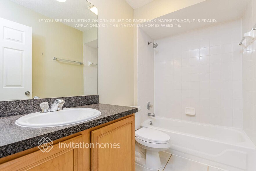 Building Photo - 866 Cherry Valley Way