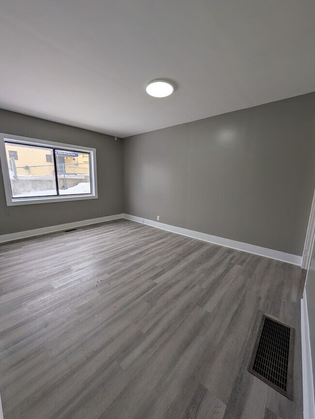 Building Photo - 47 Piedmont St