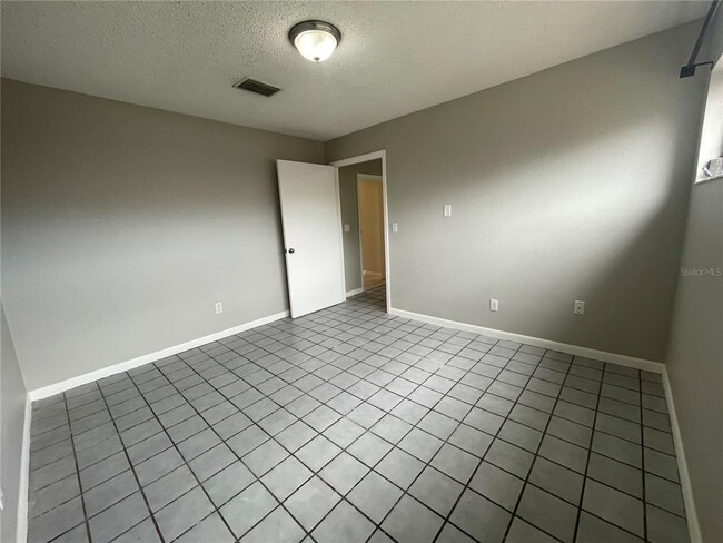 Building Photo - 7986 Avenal Loop