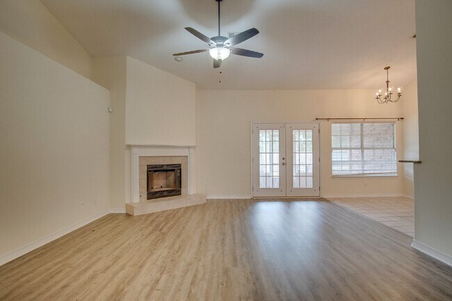 Building Photo - Updated 4BR/3BA Brick Home Near NAS Pensacola with Office & Screened Porch