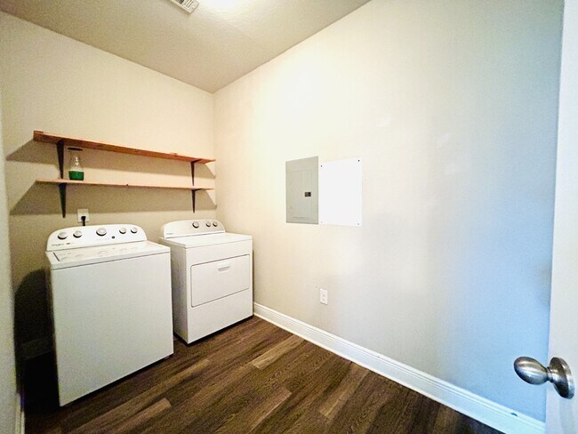 Building Photo - 10752 Trailblazer Wy