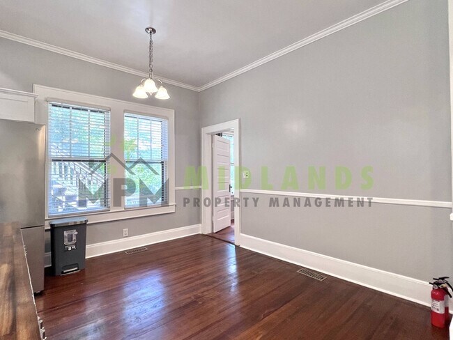 Building Photo - 2417B Clark Street