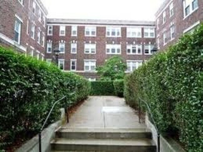 Building Photo - 69 Chiswick Rd