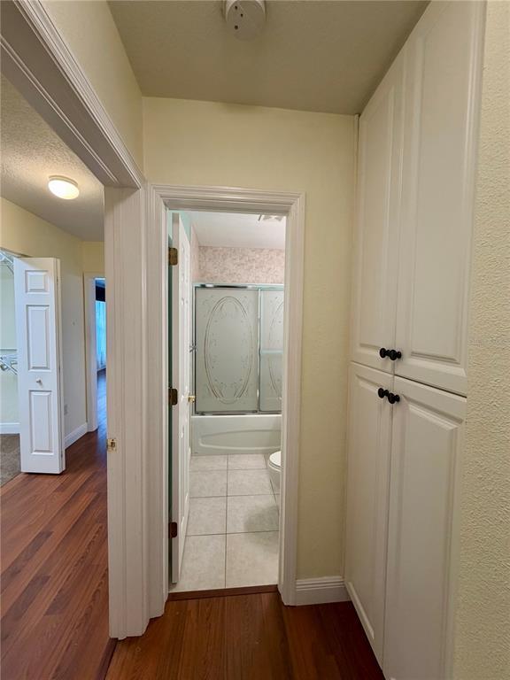 Building Photo - 1020 2nd Ave NW