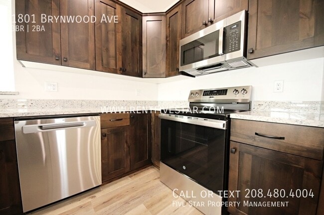 Building Photo - 1801 Brynwood Ave