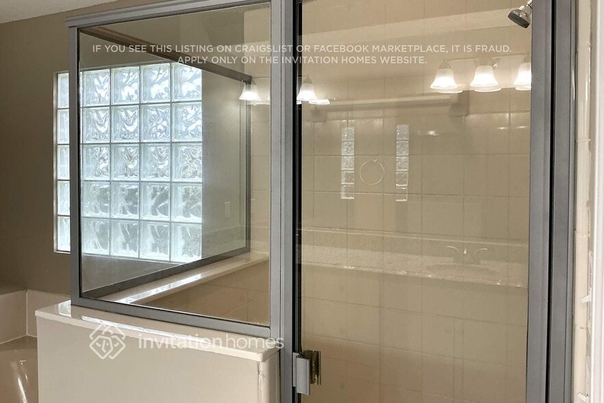 Building Photo - 601 Thornberry Rd