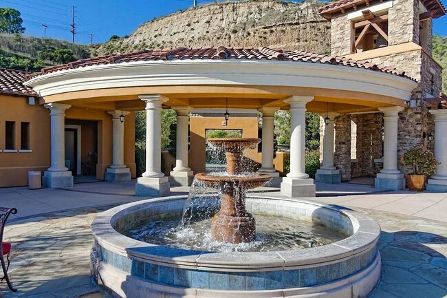 Building Photo - 2901 Escala Cir