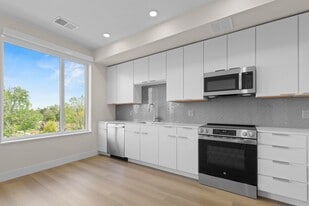 Building Photo - Frameline Apartments