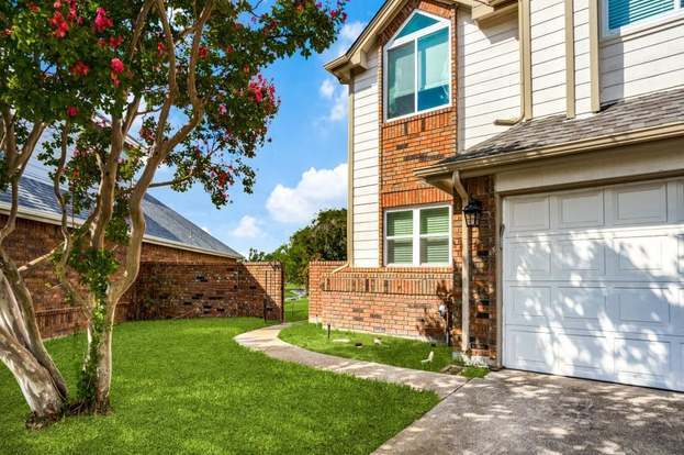 Building Photo - 2401 Brooke Ct