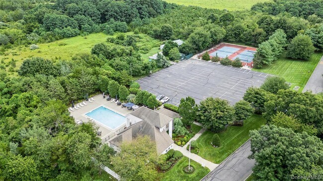 Building Photo - 3002 Willow Pond Dr