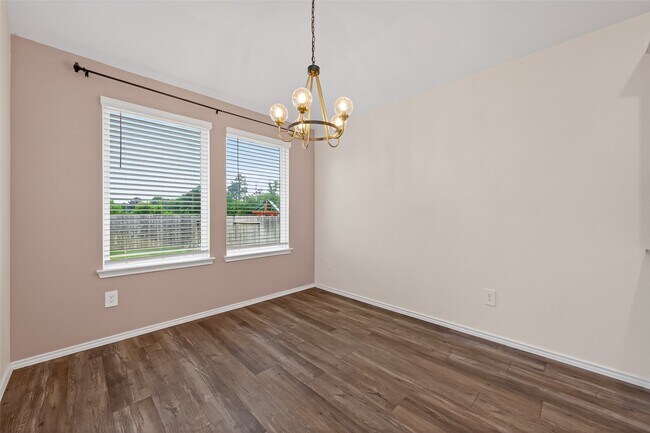 Building Photo - 11933 Summer Oak Trl