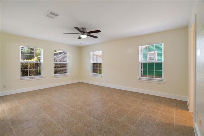Building Photo - 500 Tillery St