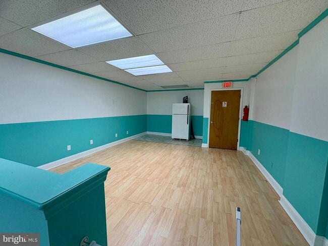 Building Photo - 3002 N Centre St