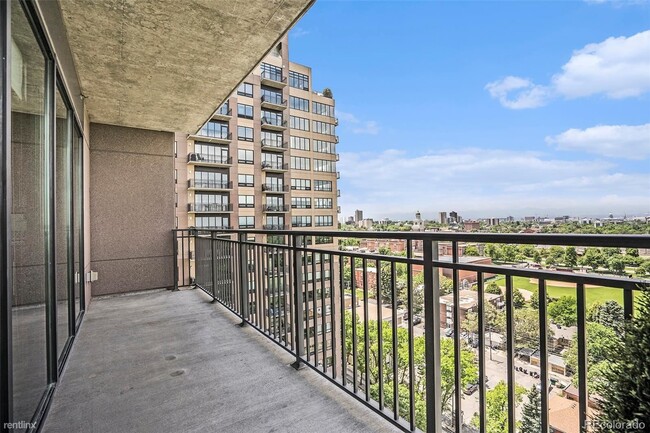 Building Photo - 2 br, 2 bath Condo - 2990 East 17th Avenue...