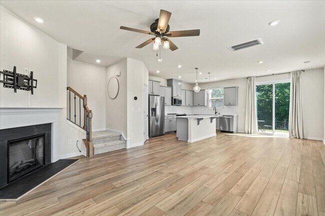 Building Photo - 4529-1 Iron Oak Ln
