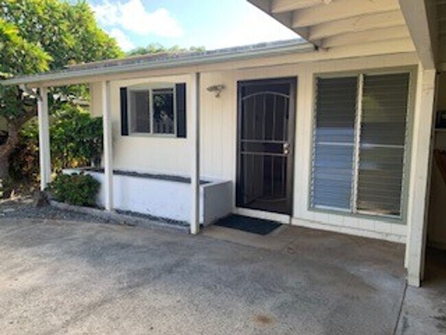 Building Photo - Desirable Koko Head Terrace Home - Availab...