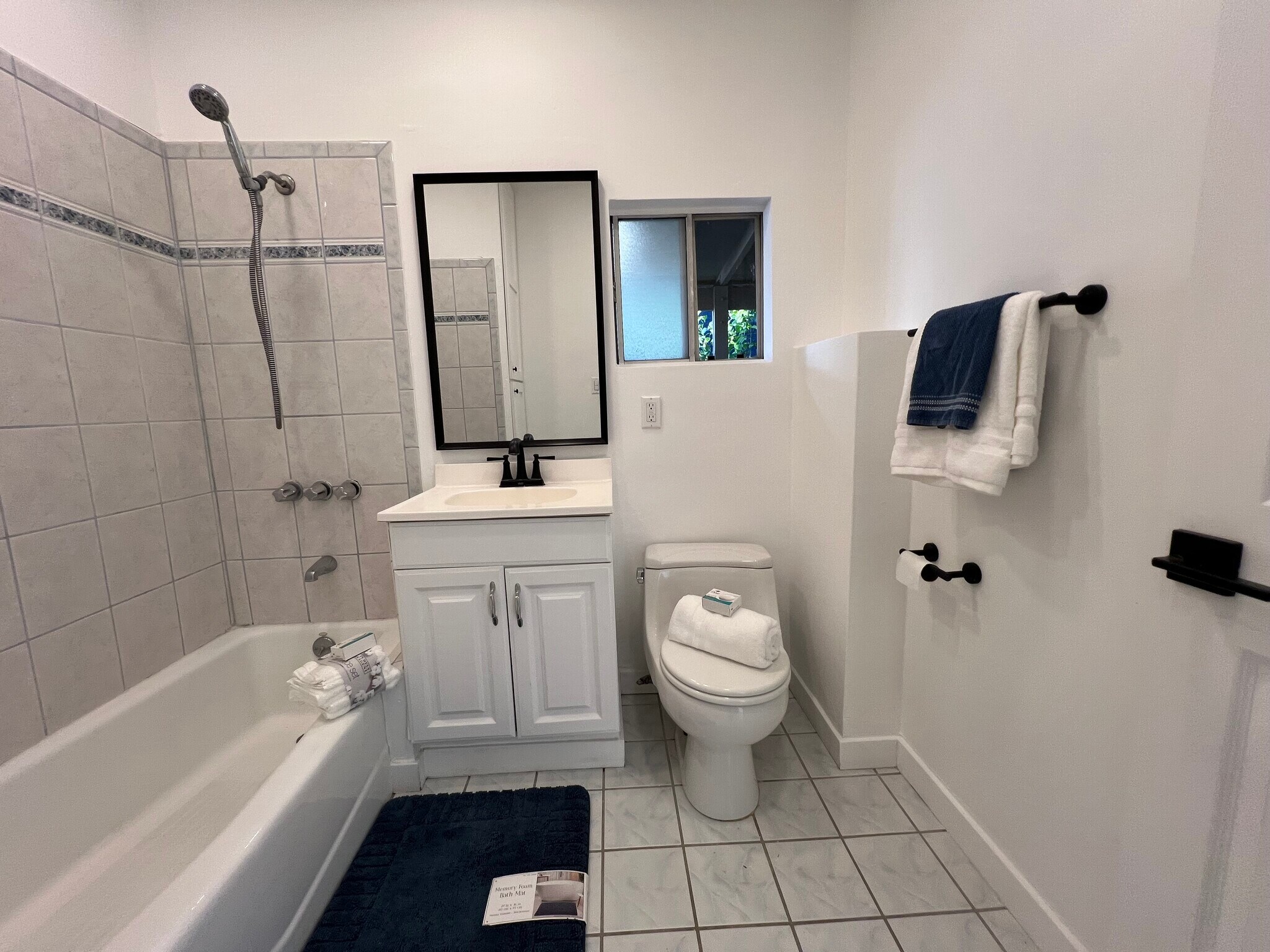 1 Bath - 4014 Higuera St