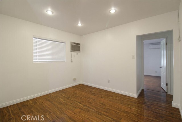 Building Photo - 5226 Range View Ave