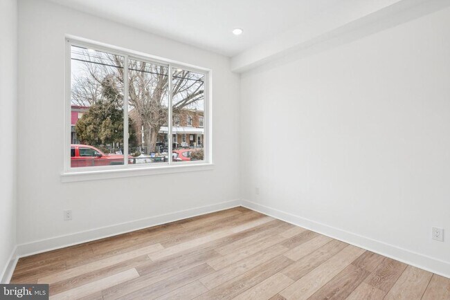 Building Photo - 5034 Florence Ave