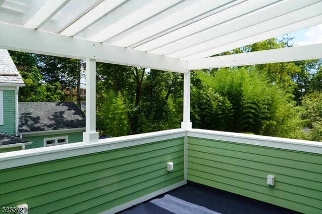 Building Photo - 96 High St