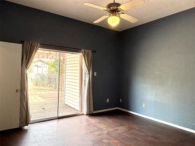 Building Photo - 2139 Cervin Blvd