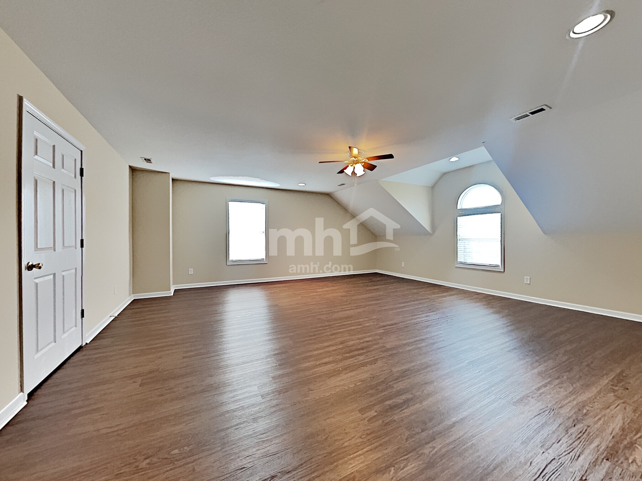 Building Photo - 3201 Gaslight Ln