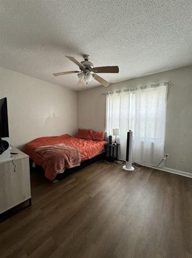 Building Photo - 154 Cornerstone Pl