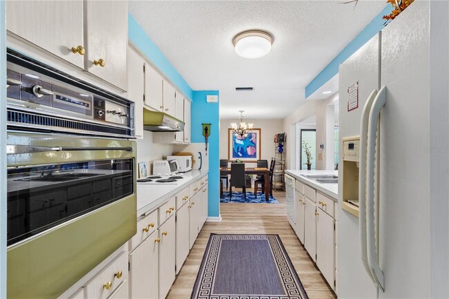 Building Photo - 501 Milwaukee Ave