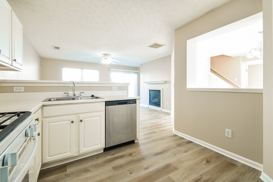 Building Photo - 270 Windcroft Ln NW