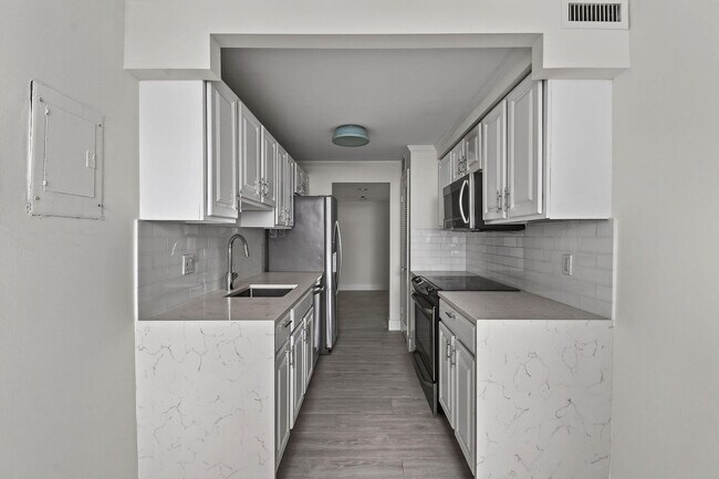 Building Photo - 3800 Washington Rd