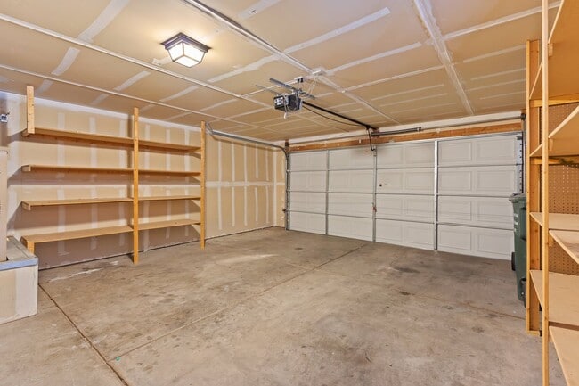 Building Photo - 6653 S Via Vista De Santa Cruz