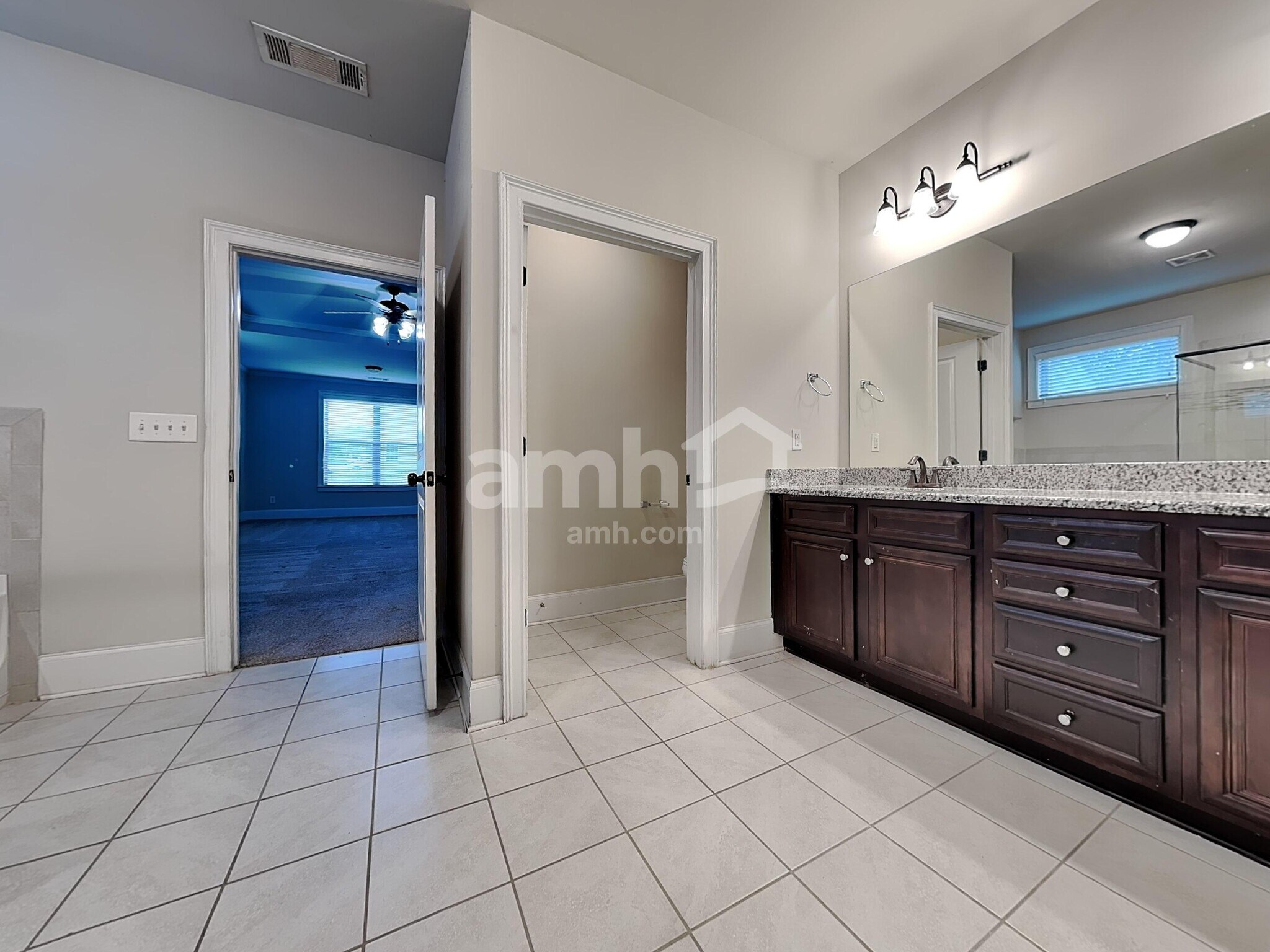 Building Photo - 255 Hinton Chase Pky