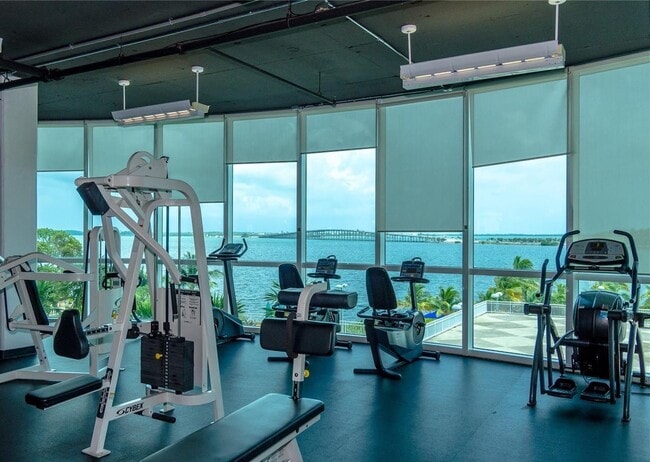 Building Photo - 2101 Brickell Ave