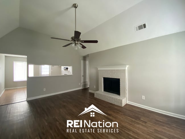 Building Photo - MILLINGTON STUNNER! 3BR/2BA | Vaulted Ceilings & Vinyl Plank Floors | Fenced Yard!