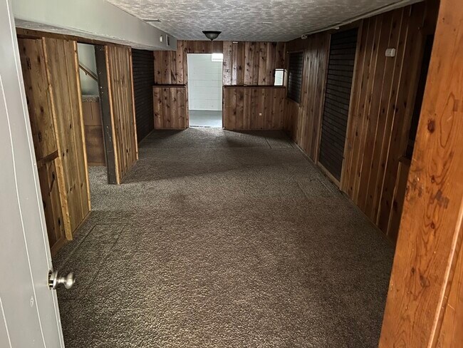 Building Photo - 1760 City Heights Dr