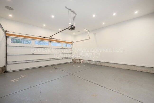 Building Photo - 19016 Yellow Birch Dr