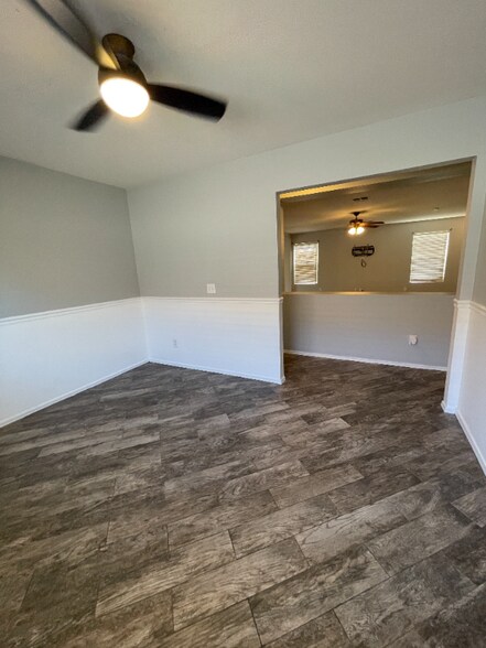 Building Photo - 3016 W White Feather Ln