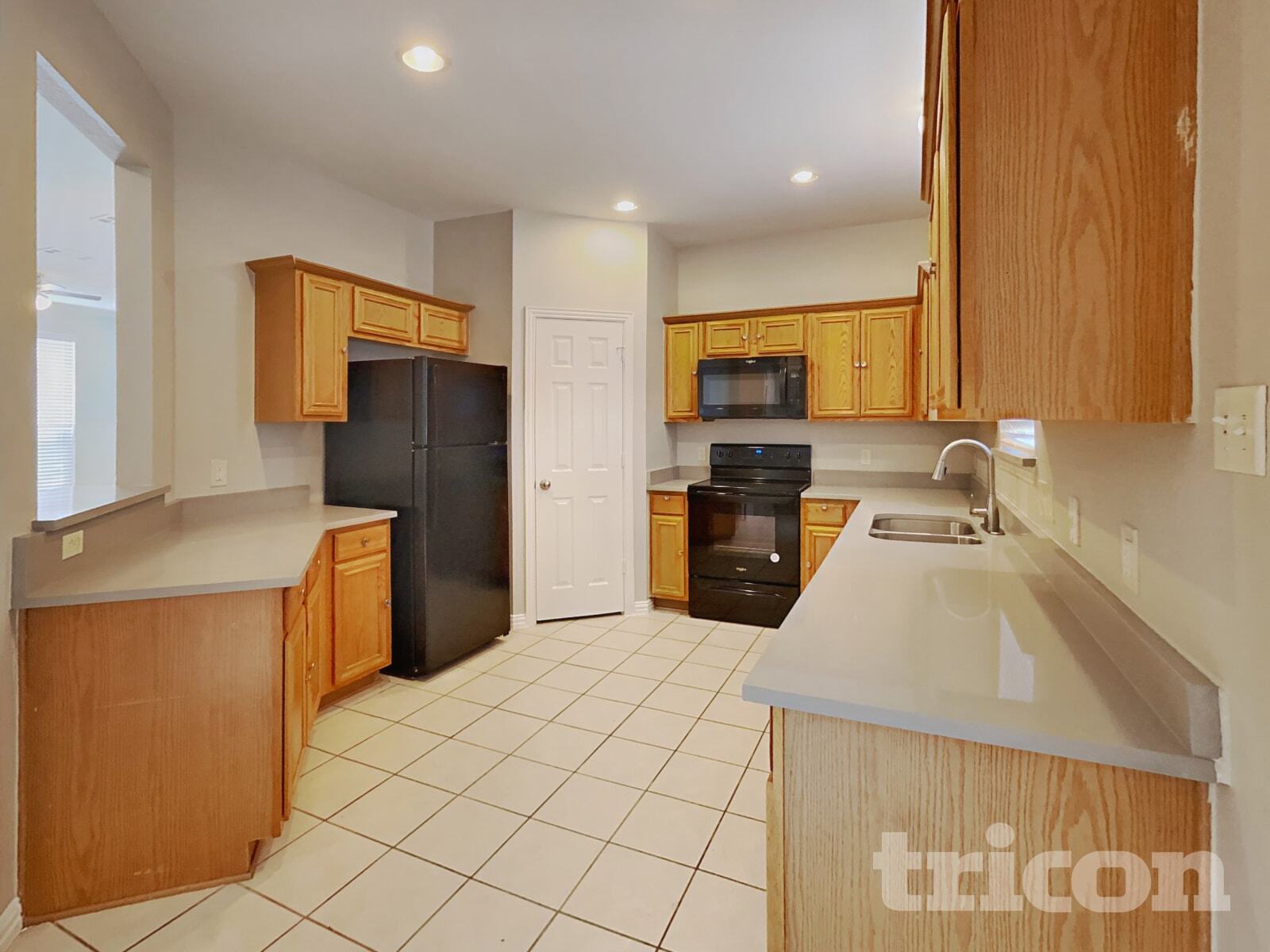 Building Photo - 2705 Lauren Way