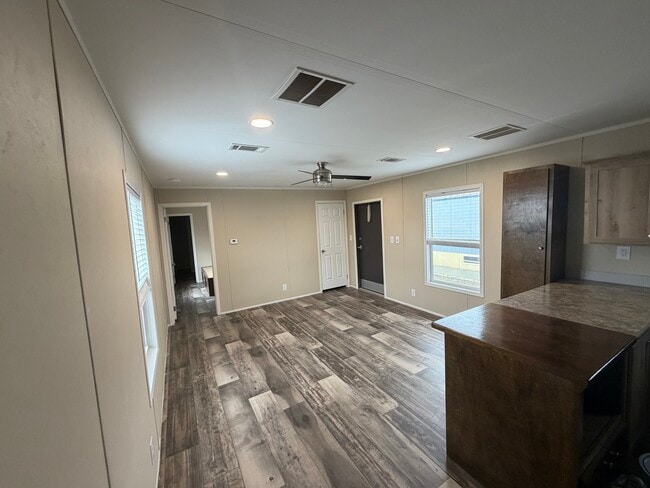 Building Photo - 1121 Connor Ave