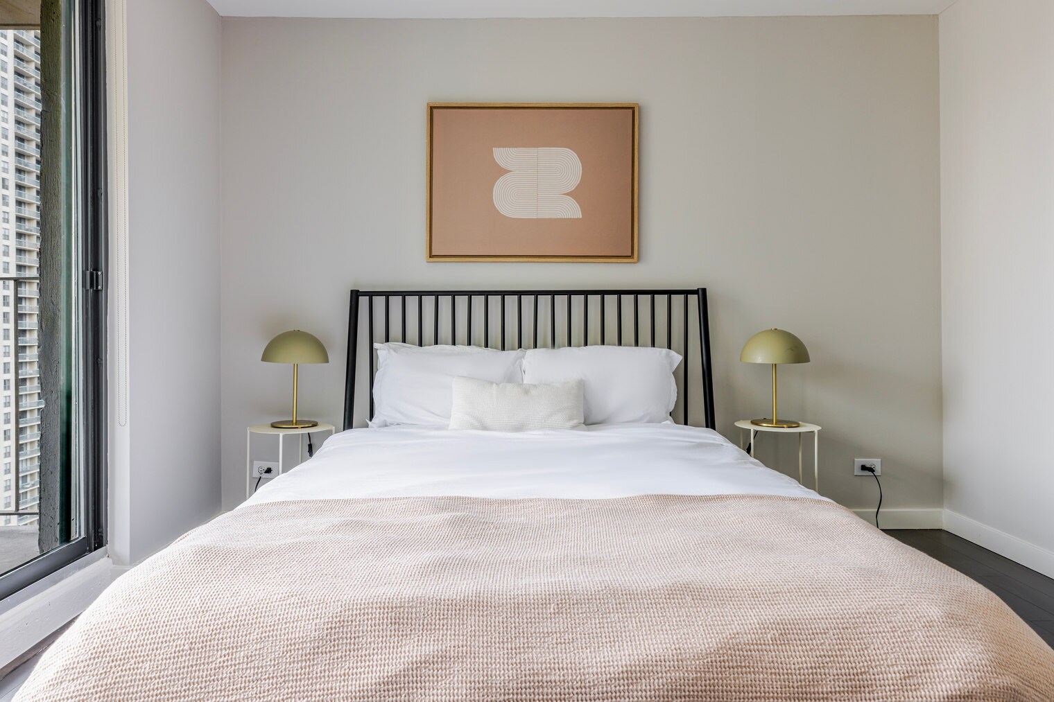 Building Photo - 77 W Huron St