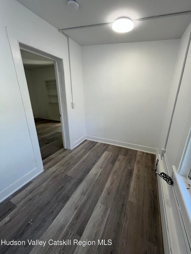 Building Photo - 191 N Hamilton St